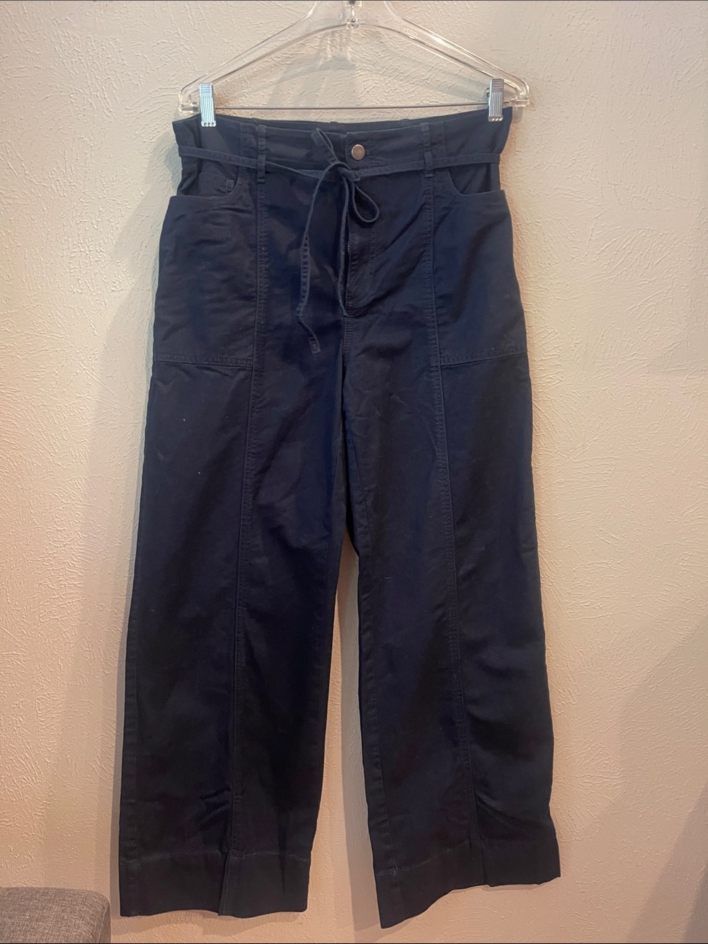 Loft High-Rise Navy Wide-Leg Pants with thin belt. Women’s size 10.
